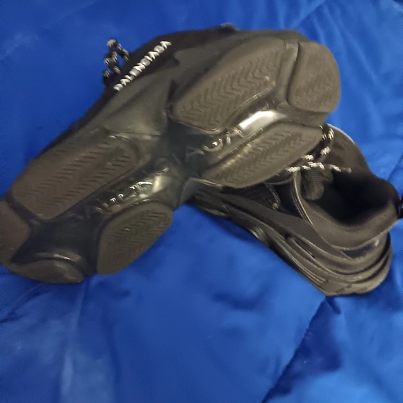 Balenciaga shoes - Picture 6 of 12